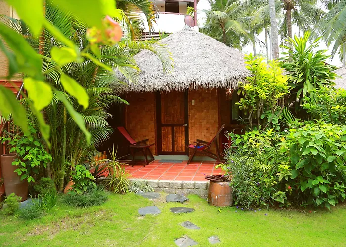 Bamboo Village & 4*